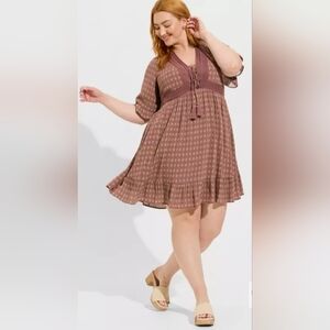 Torrid 2x Plus Size Mini Gauze Lace Up Tiered Taupe Boho Floral Feminine Dress